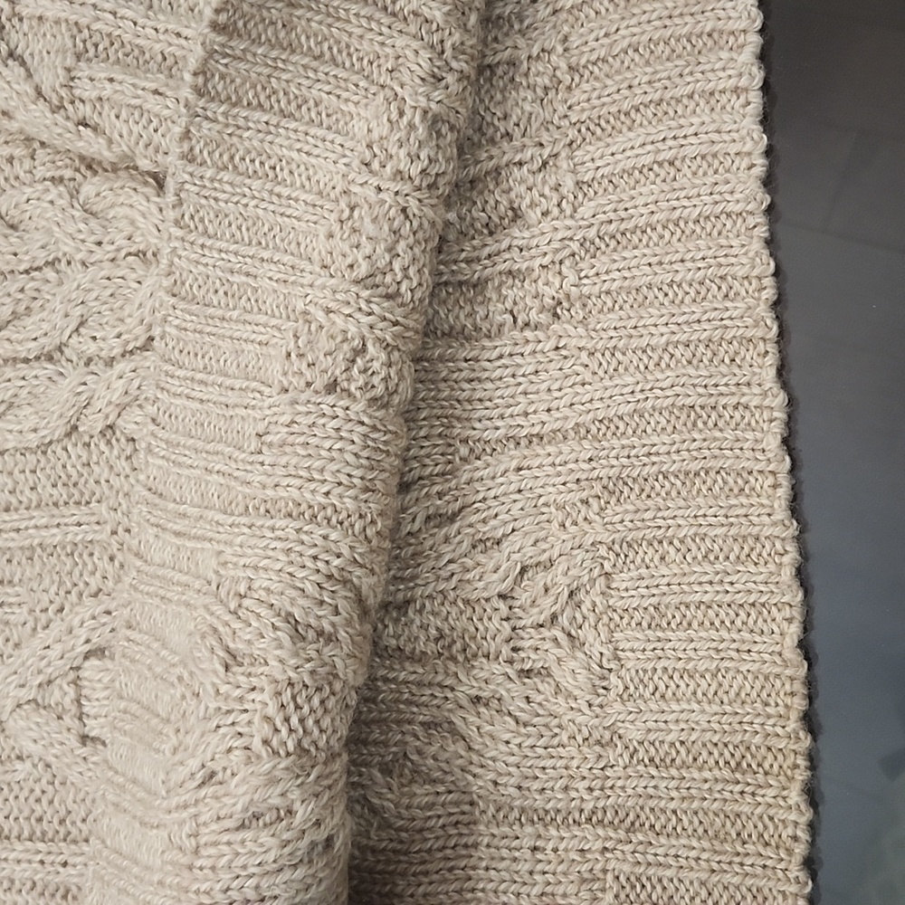 Inis Crafts Traditional Cable Knit Turtle Neck Fisherman Merino Wool Sweater L - Picture 9 of 9